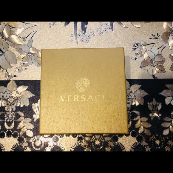 Versace V-Circle Greca Edition Gold-Blue Watch💎 - Picture 4 of 9